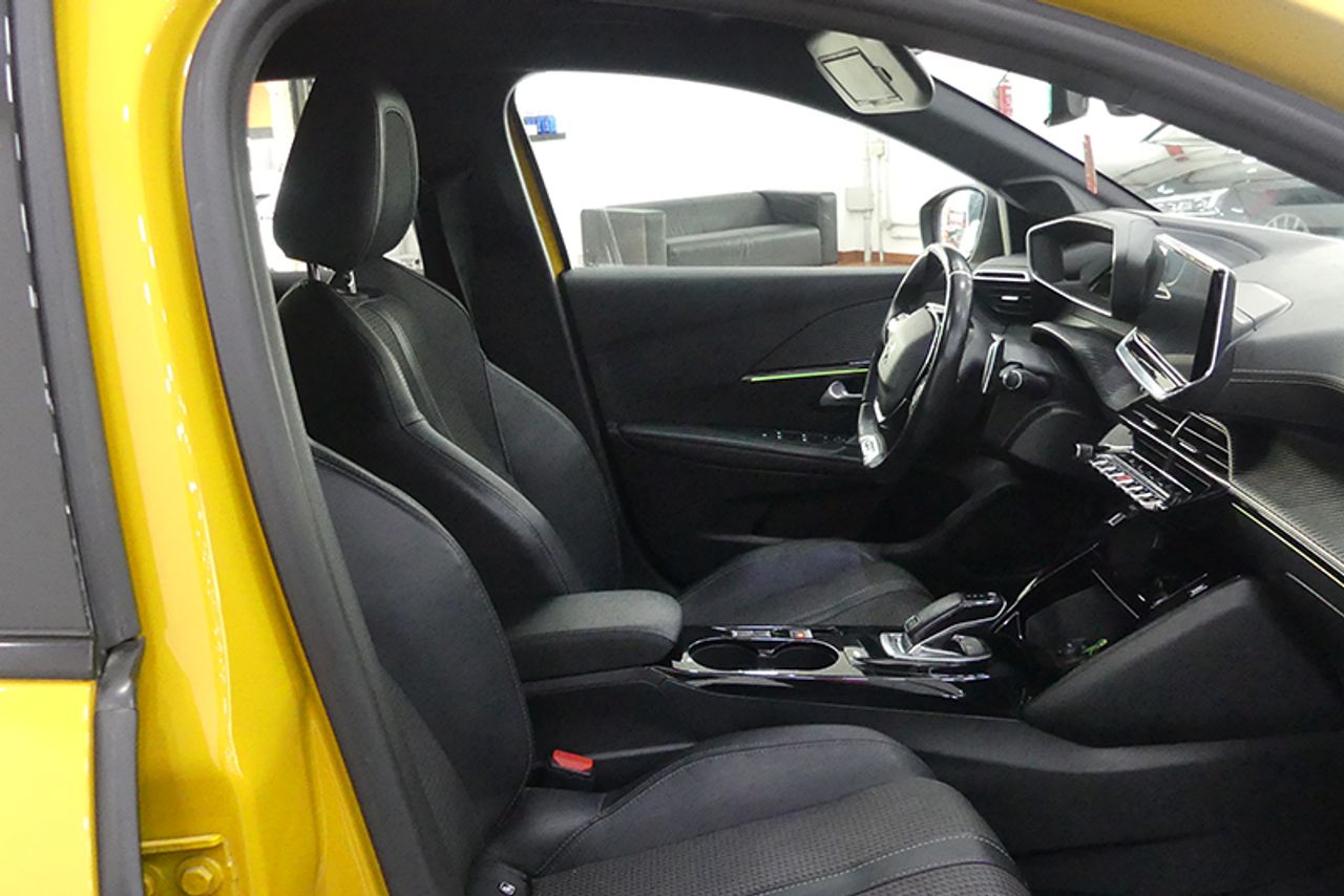 Imagen extra de Peugeot 208 PureTech 73kW (100CV) EAT8 GT Pack