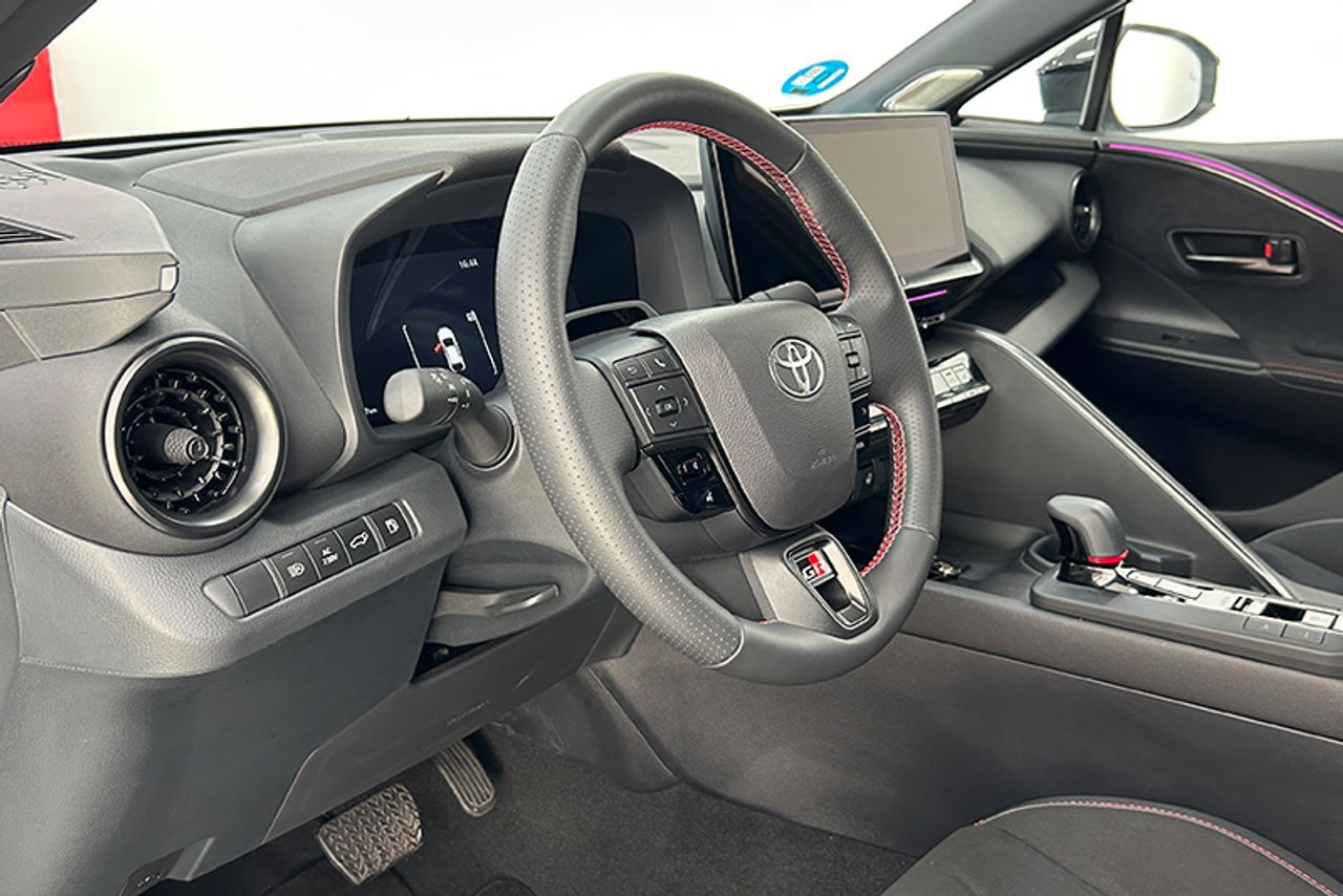 Imagen extra de Toyota C-HR 2.0 200H Premiere Edition GR Sport