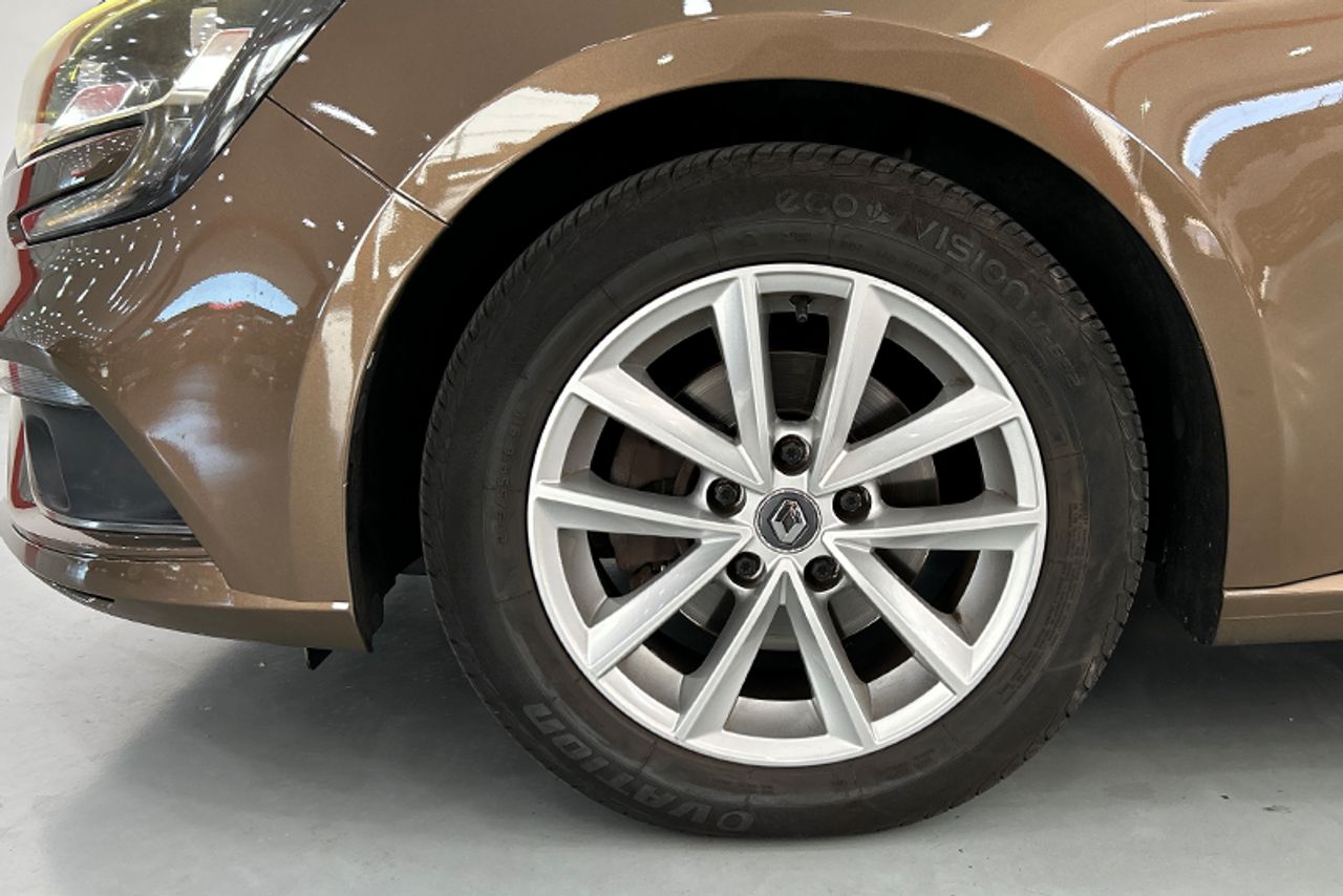 Imagen extra de Renault Megane Sp. Tou. Limited Energy TCe 97kW (130CV)