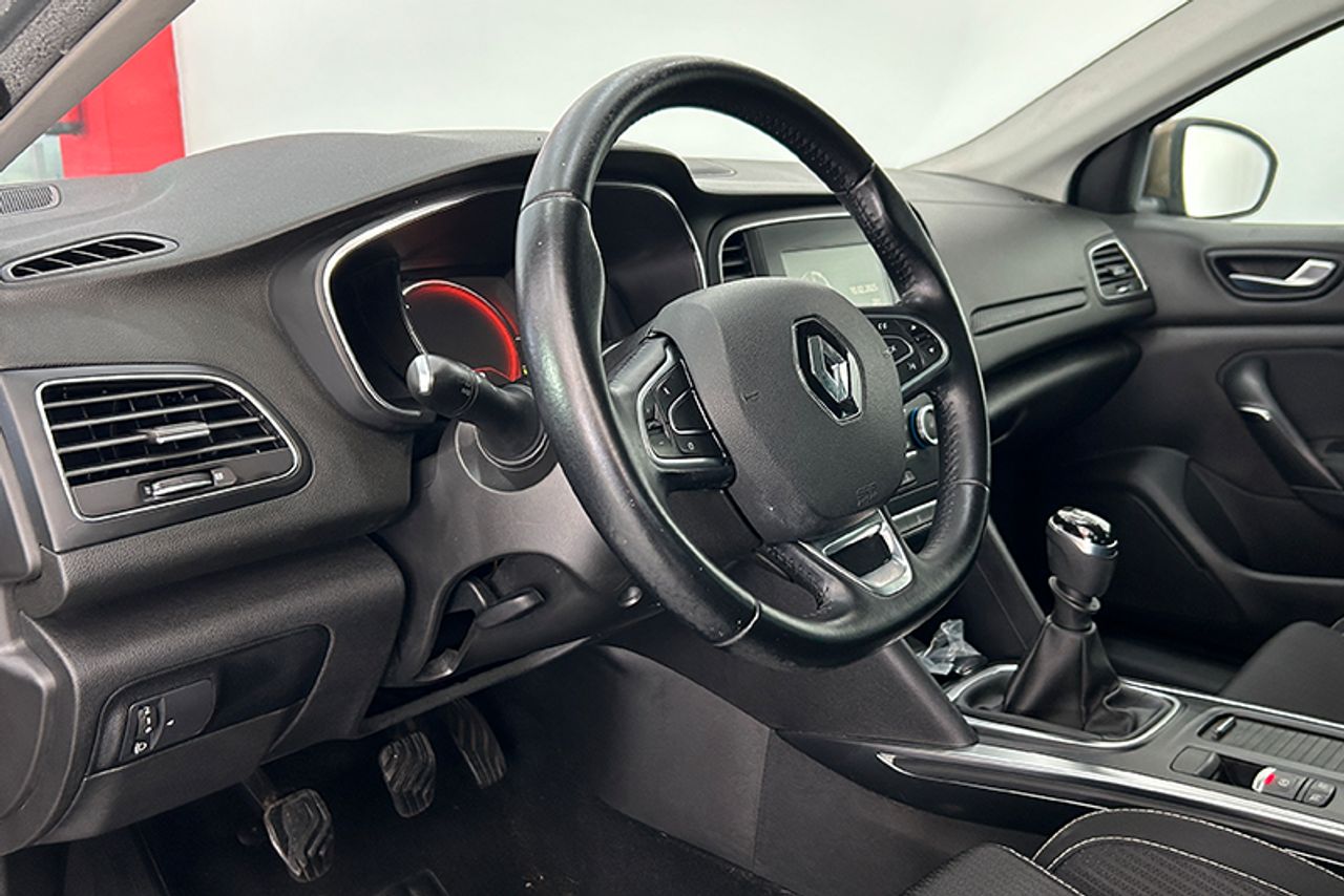 Imagen extra de Renault Megane Sp. Tou. Limited Energy TCe 97kW (130CV)