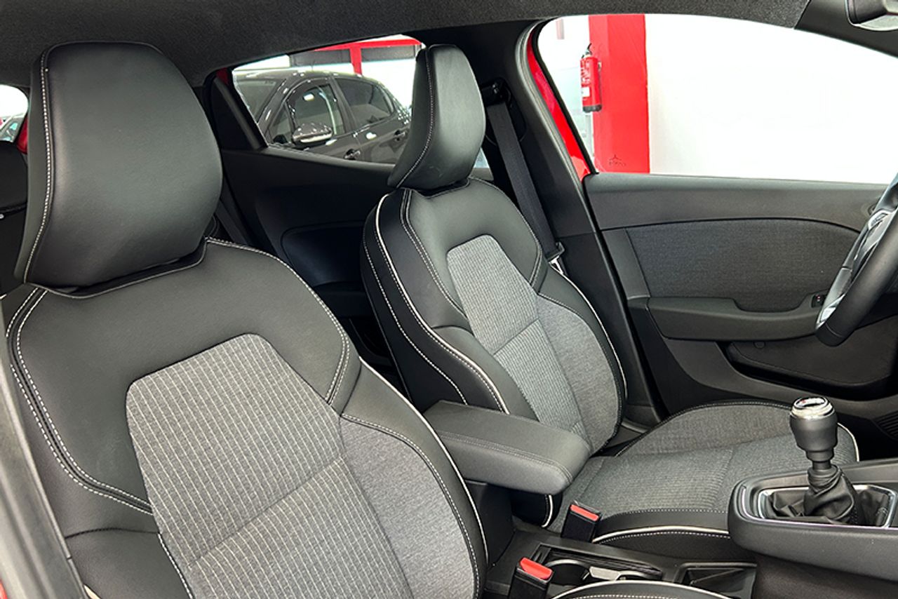 Imagen extra de Renault Clio Techno TCe 90 (67kw)