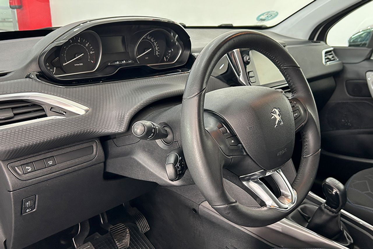 Imagen extra de Peugeot 2008 Allure 1.2 PureTech 81KW (110CV) S&S