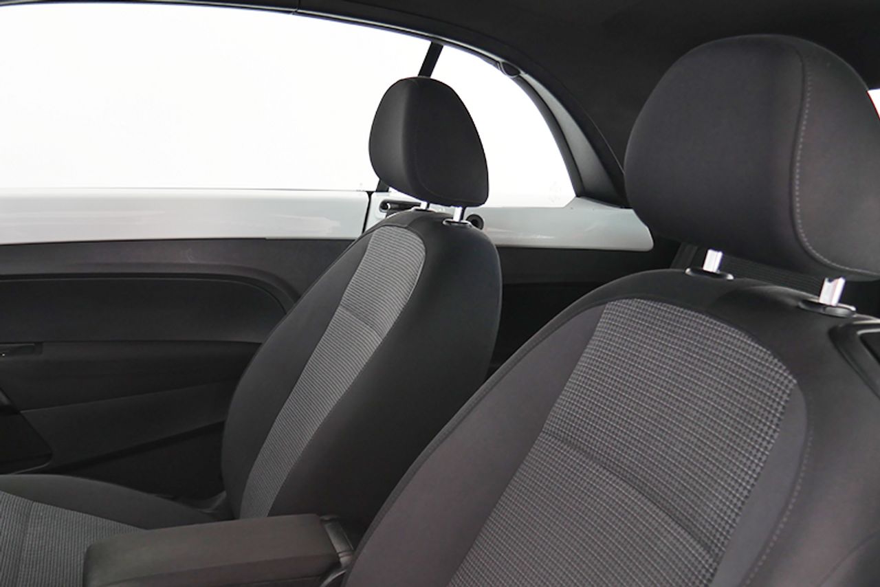 Imagen extra de Volkswagen Beetle Cabrio 1.2 TSI 105cv Beetlemanía