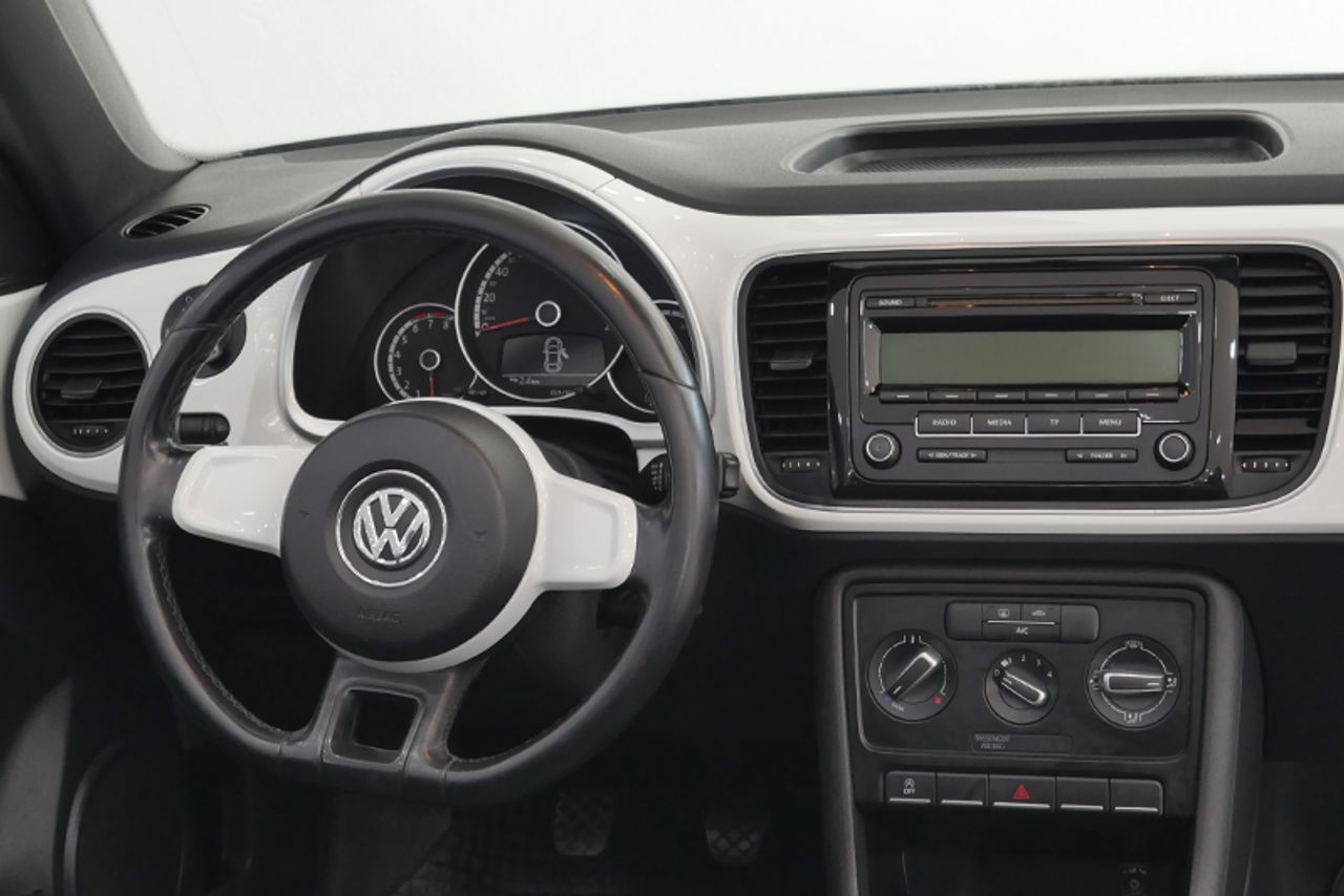 Imagen extra de Volkswagen Beetle Cabrio 1.2 TSI 105cv Beetlemanía
