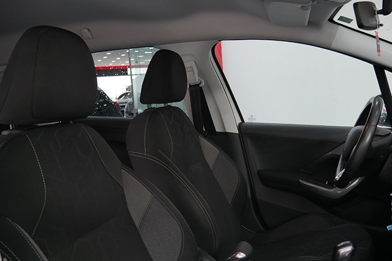Imagen extra de Peugeot 2008 Style 1.2L PureTech 60KW (82CV)