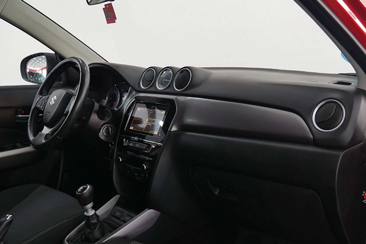 Imagen extra de Suzuki Vitara 1.4 T GLE 4WD Mild Hybrid