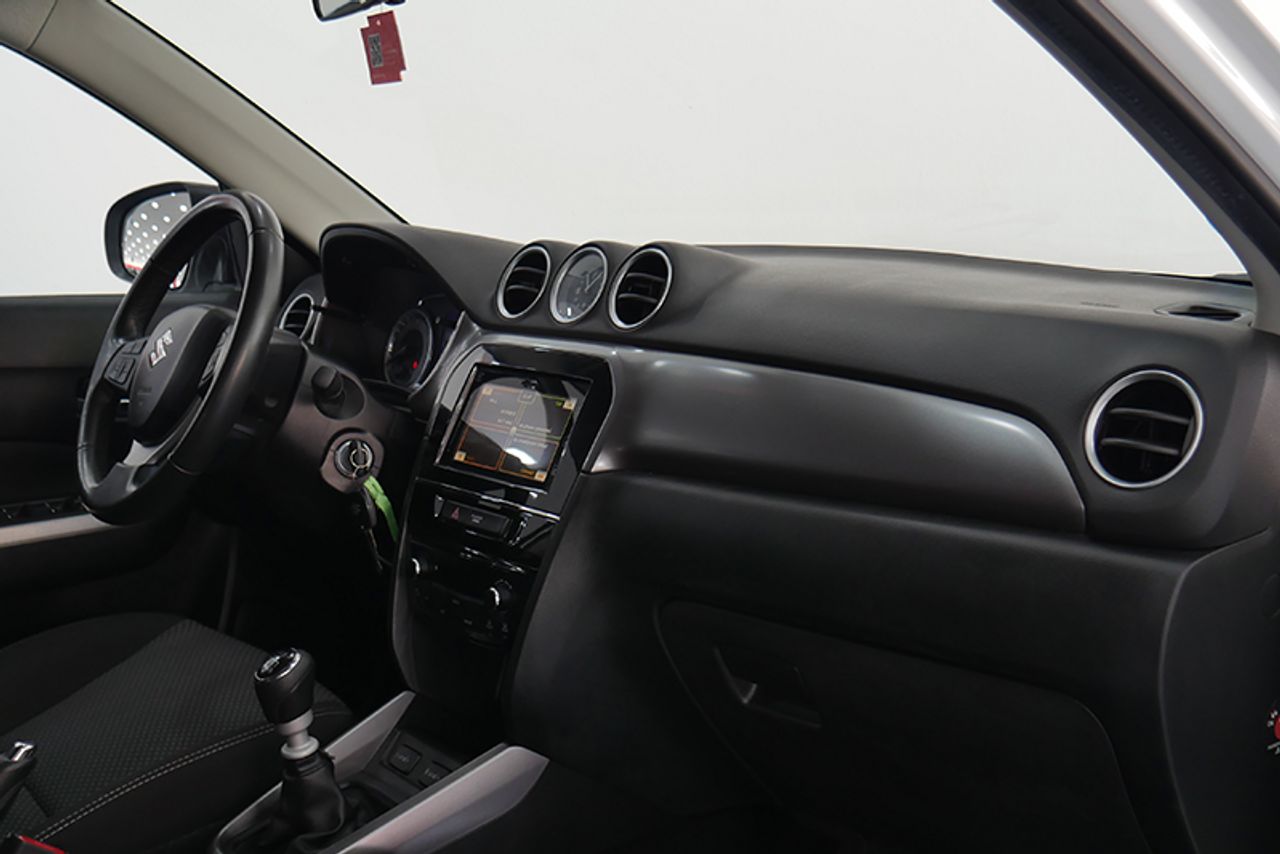 Imagen extra de Suzuki Vitara 1.4 T GLE 4WD Mild Hybrid