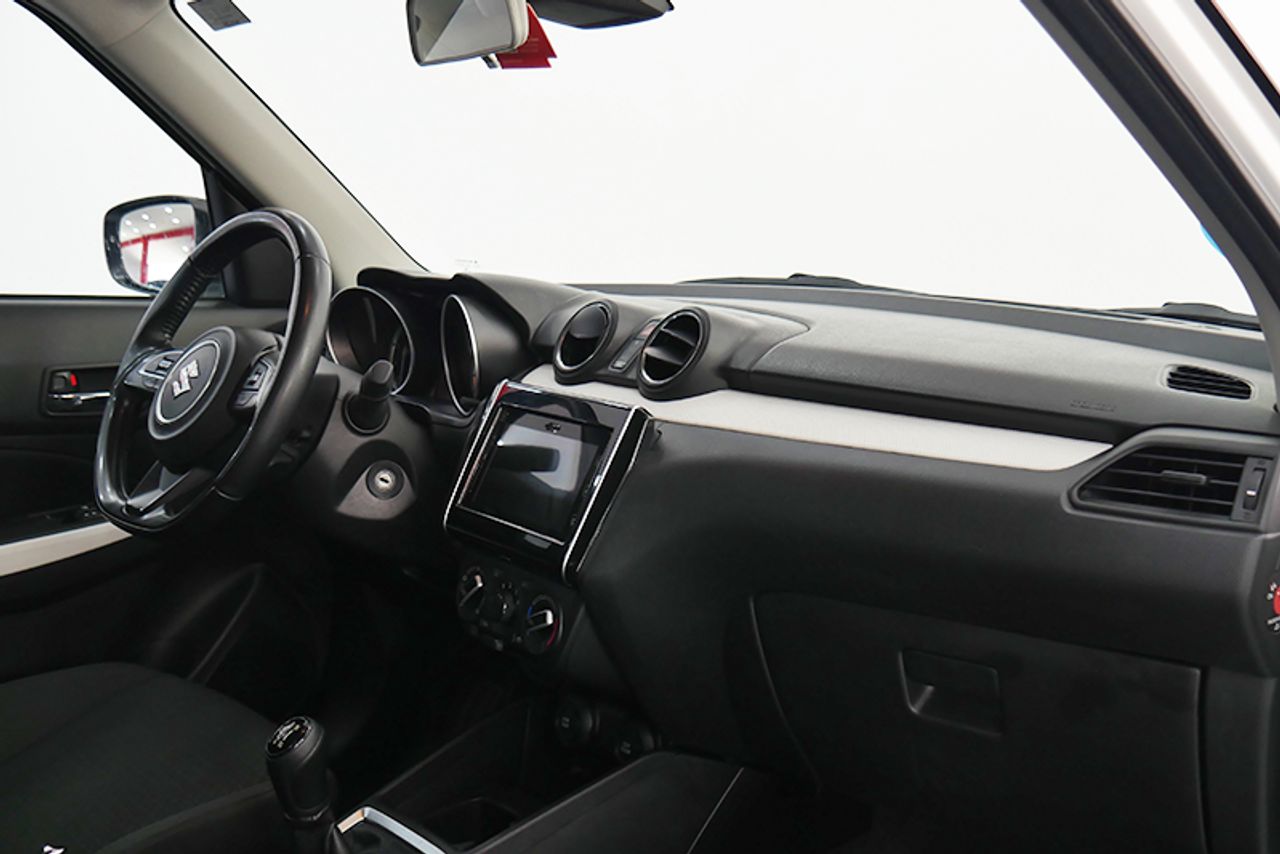 Imagen extra de Suzuki Swift 1.2 GLE Mild Hybrid