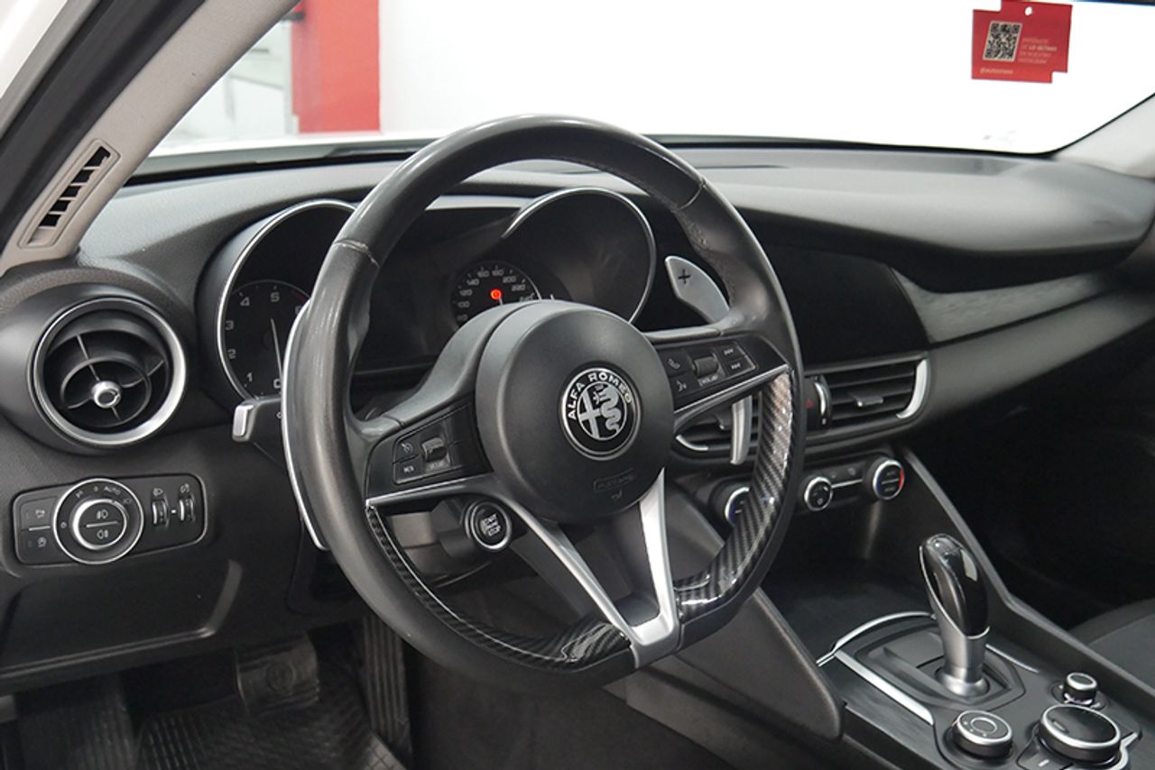 Imagen extra de Alfa Romeo Giulia 2.0 Gasolina 147kW (200CV) Giulia AT