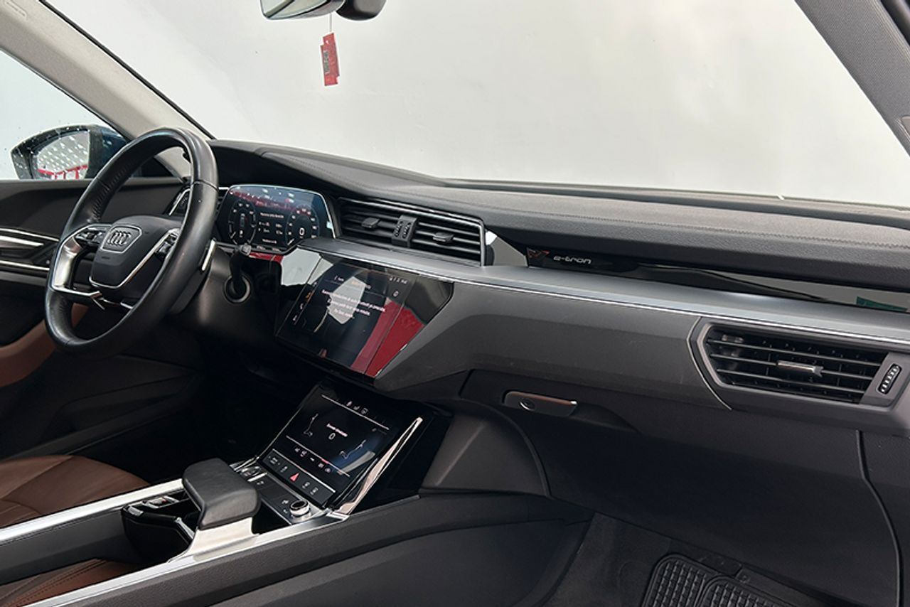 Imagen extra de Audi e-tron Advanced 55 quattro