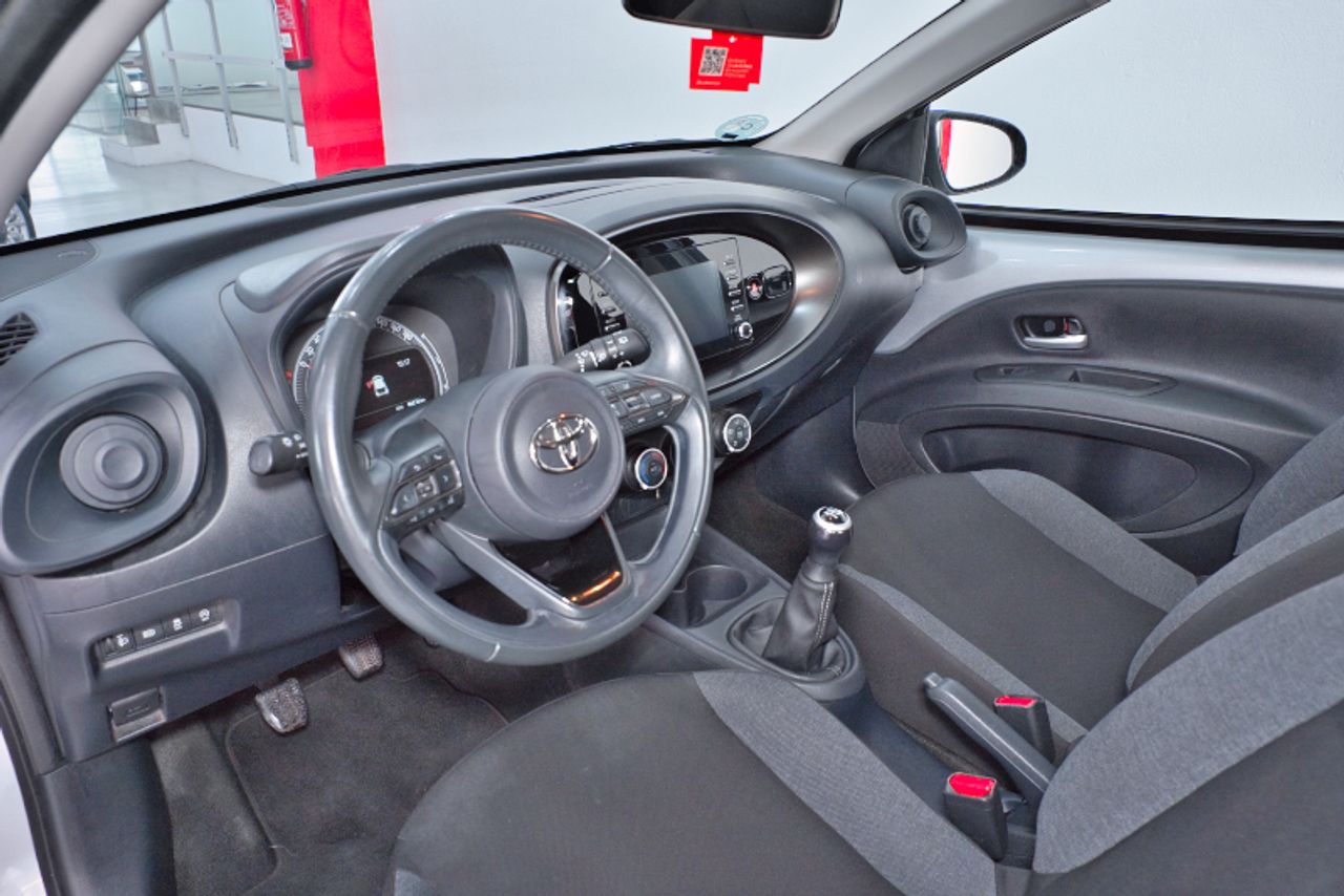 Imagen extra de Toyota Aygo X Cross 1.0 VVT-I 72CV Like