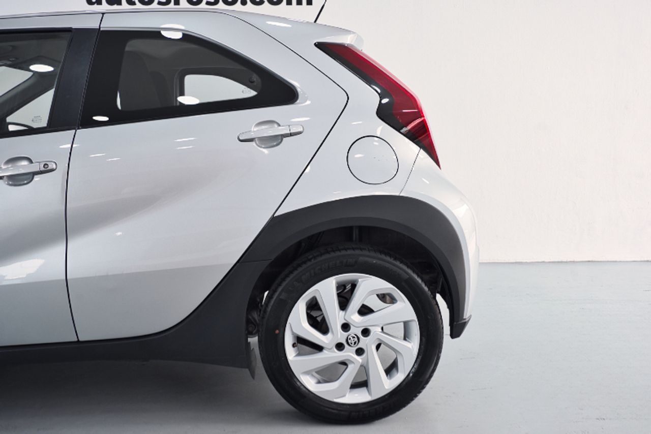 Imagen extra de Toyota Aygo X Cross 1.0 VVT-I 72CV Like