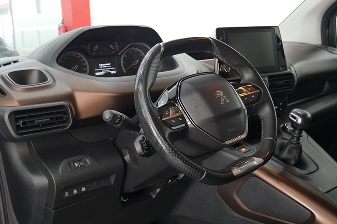 Imagen extra de Peugeot Rifter GT Line Standard PureTech 81kW