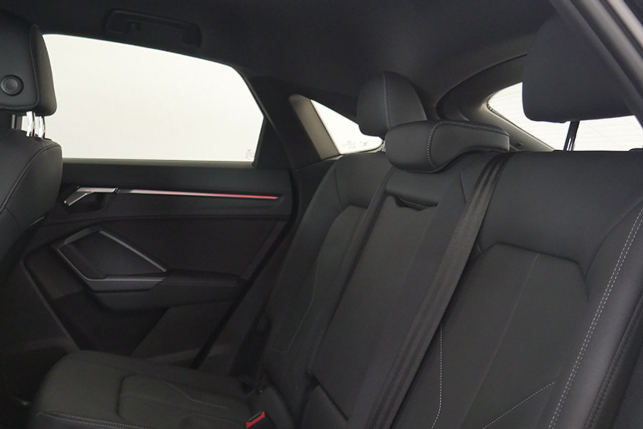 Imagen extra de Audi Q3 35 TFSI 110kW(150CV) S tronic Black Line
