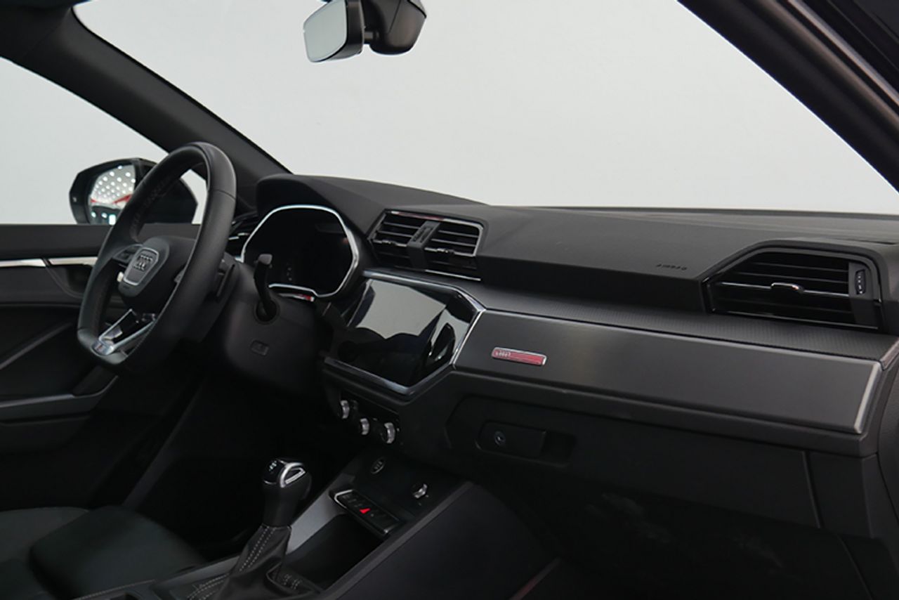 Imagen extra de Audi Q3 35 TFSI 110kW(150CV) S tronic Black Line