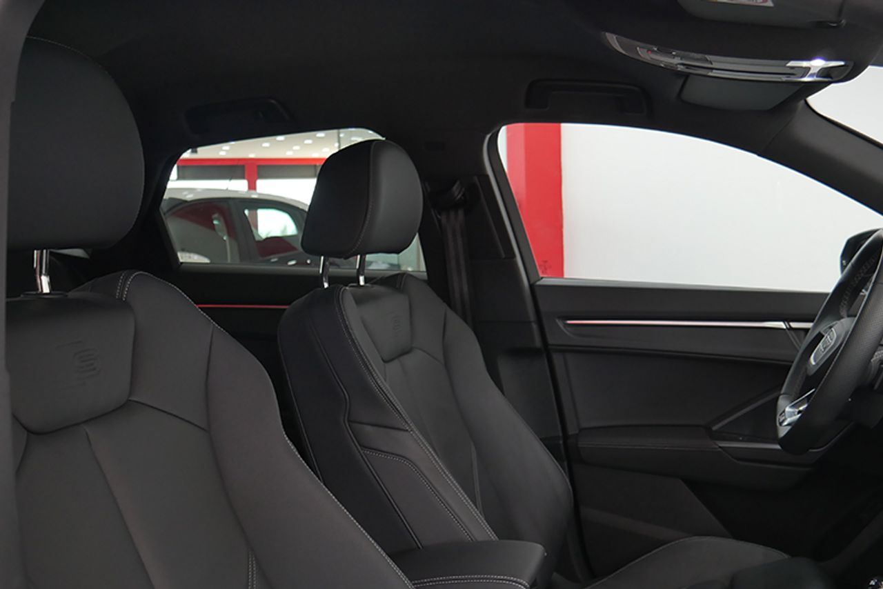 Imagen extra de Audi Q3 35 TFSI 110kW(150CV) S tronic Black Line