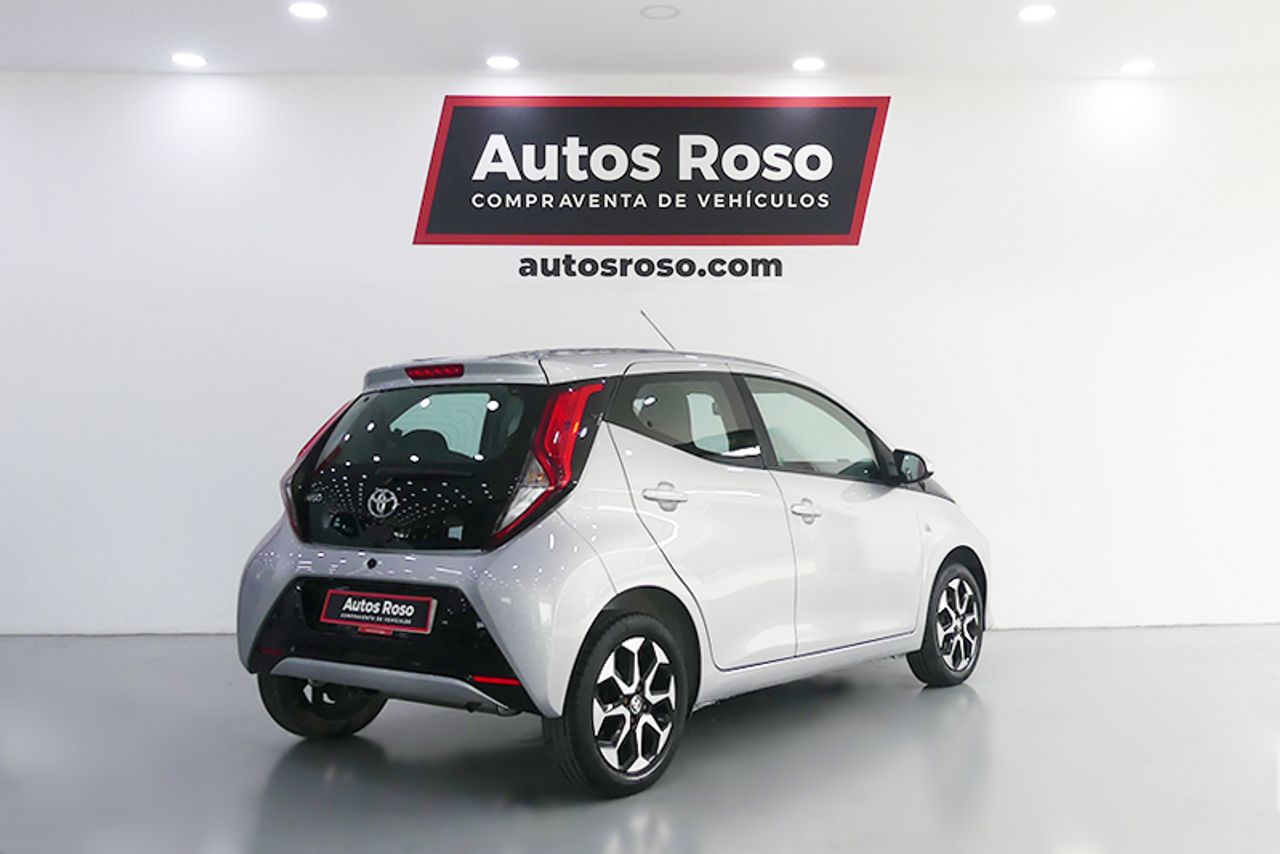 toyota aygo 2021 / foto grande (3)