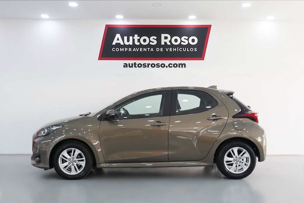 toyota yaris 2021 / foto grande (2)