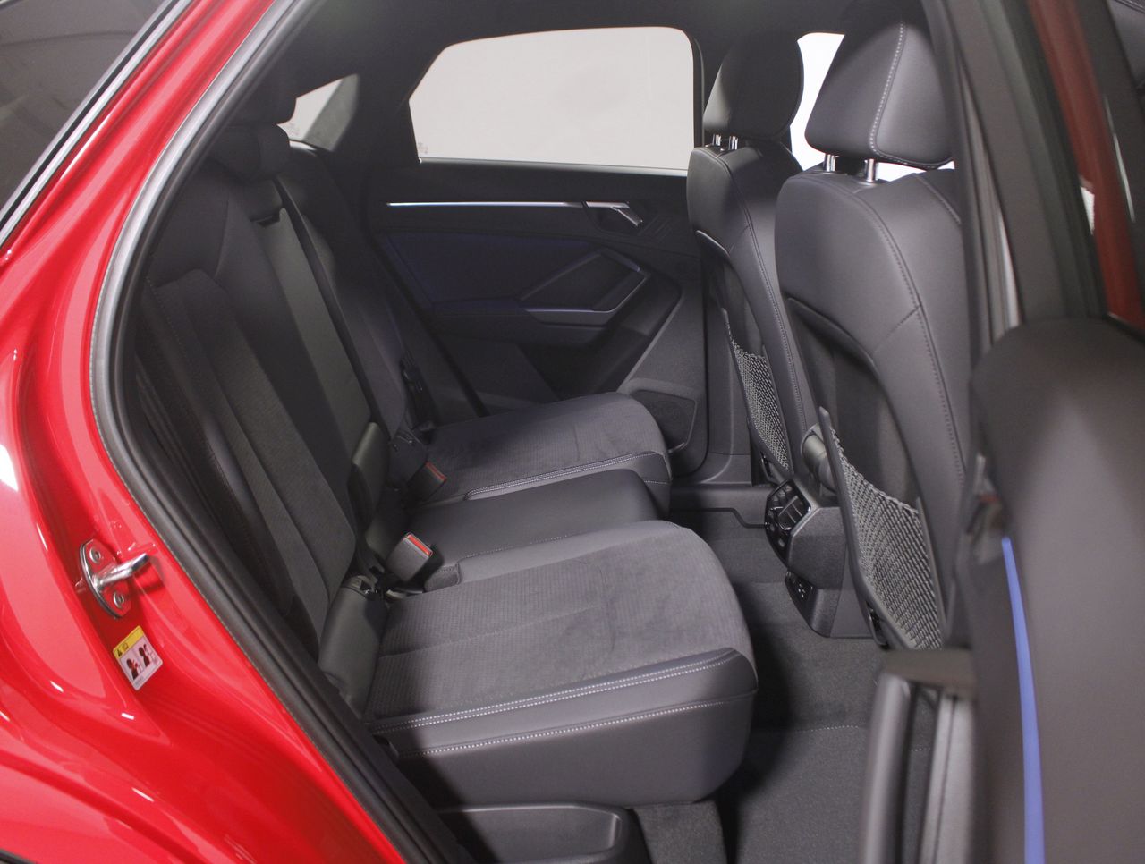 Audi Q3 35 TDI S TRONIC BLACK LINE - foto 6