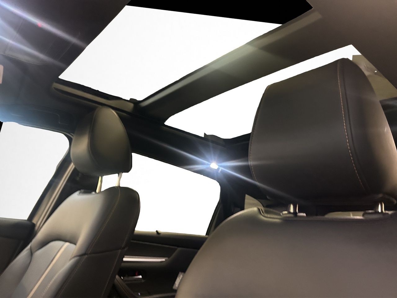 Mazda CX-80 3.3 E-SKYACTIV D254 MHEV HOMURA PLUS AWD 5P 7 Pl - foto 23