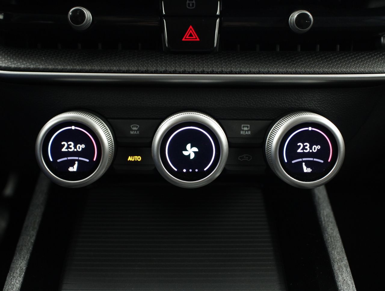 Skoda Superb COMBI SUPERB COMBI SELECTION 1,5 TSI M-HEV 110  - foto 11