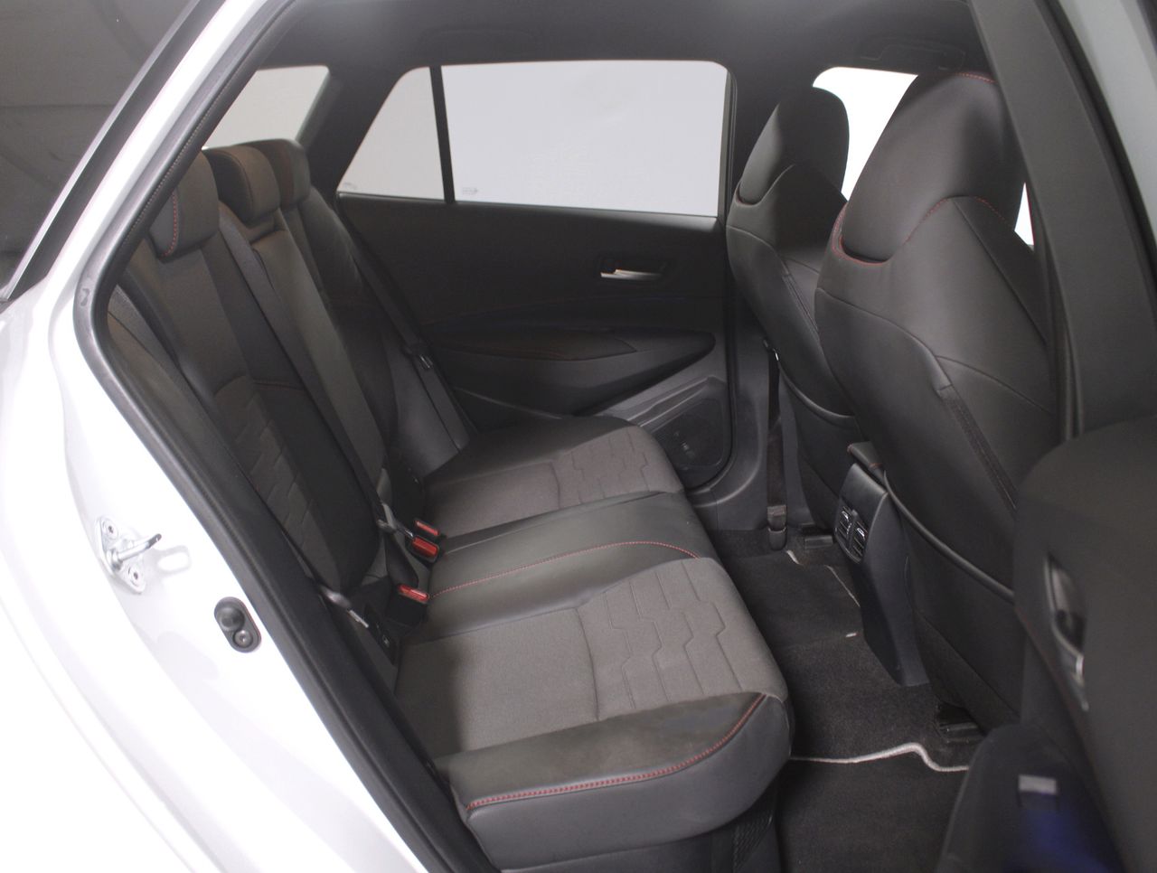 Toyota Corolla fam. 2.0 HYBRID ADVANCE E-CVT 5P - foto 6