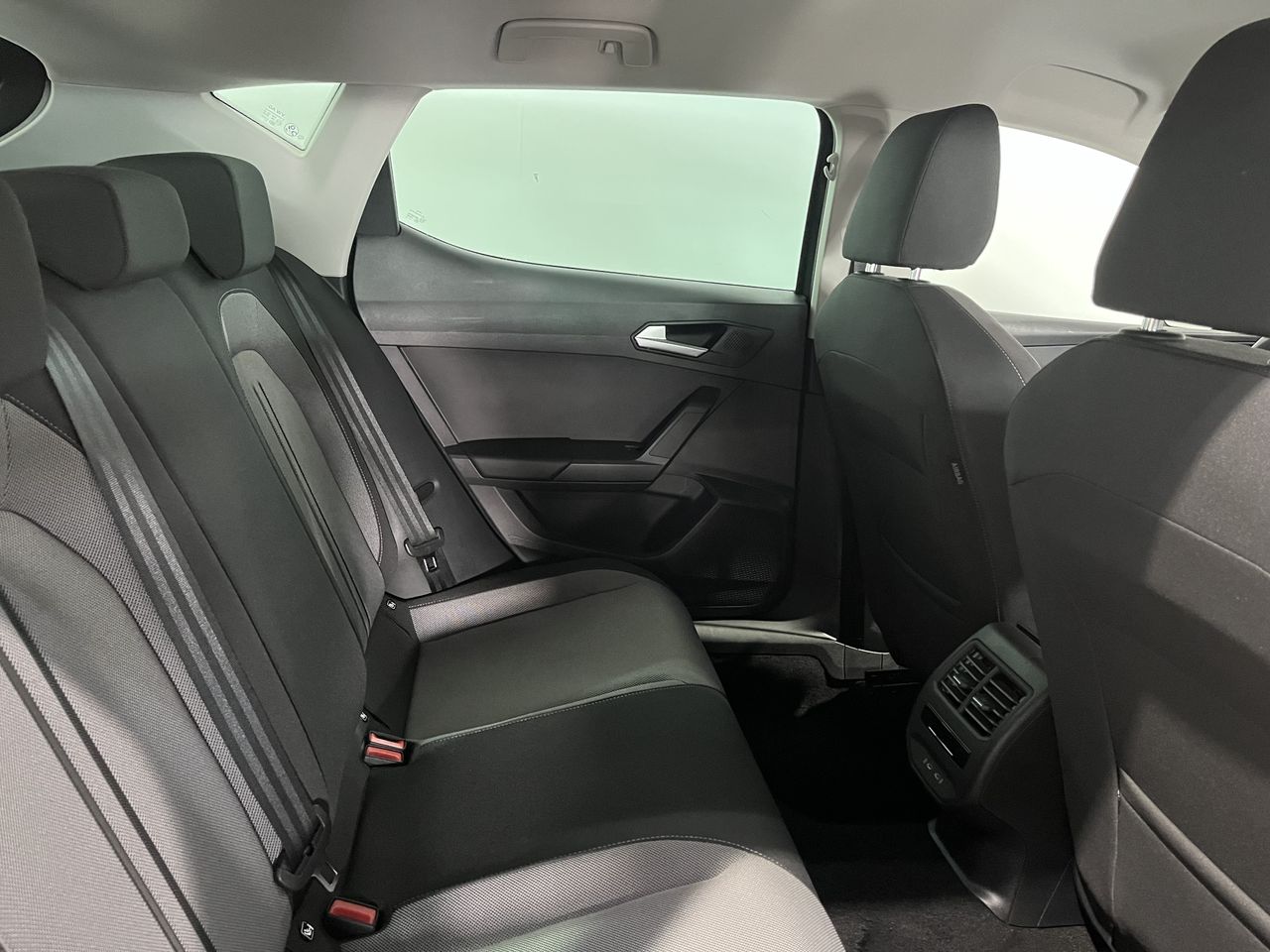 Seat Leon 1.5 ETSI MHEV 85KW STYLE 25 ANIV DSG 5P - foto 6