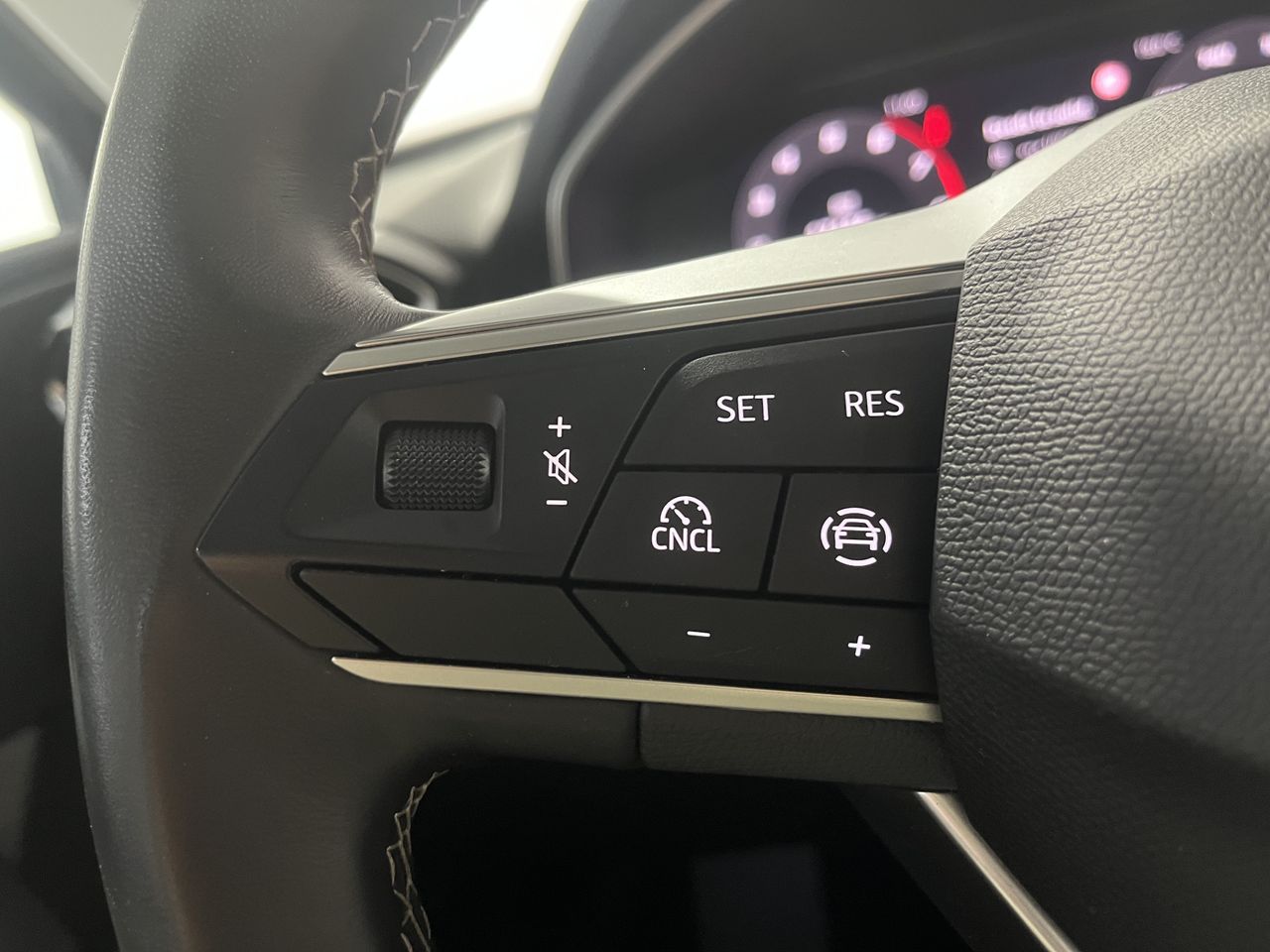 Seat Leon 1.5 ETSI MHEV 85KW STYLE 25 ANIV DSG 5P - foto 9