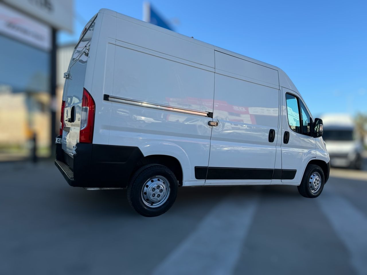 Peugeot Boxer BOXER 2.2 HDI 140CV L2H2  - Foto 2