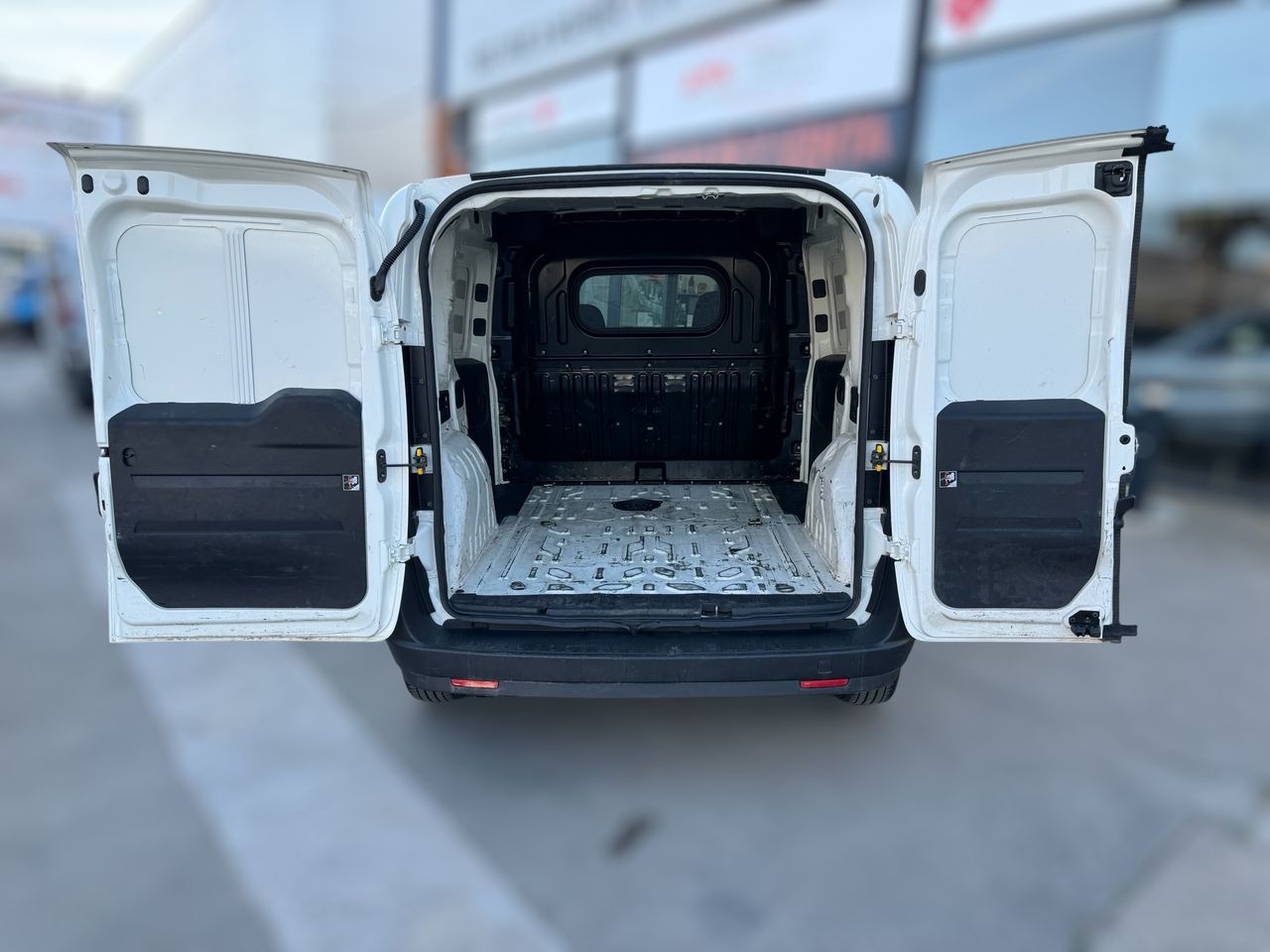 Fiat Doblo Cargo 1,3 MULTIJET 95CV  - Foto 2