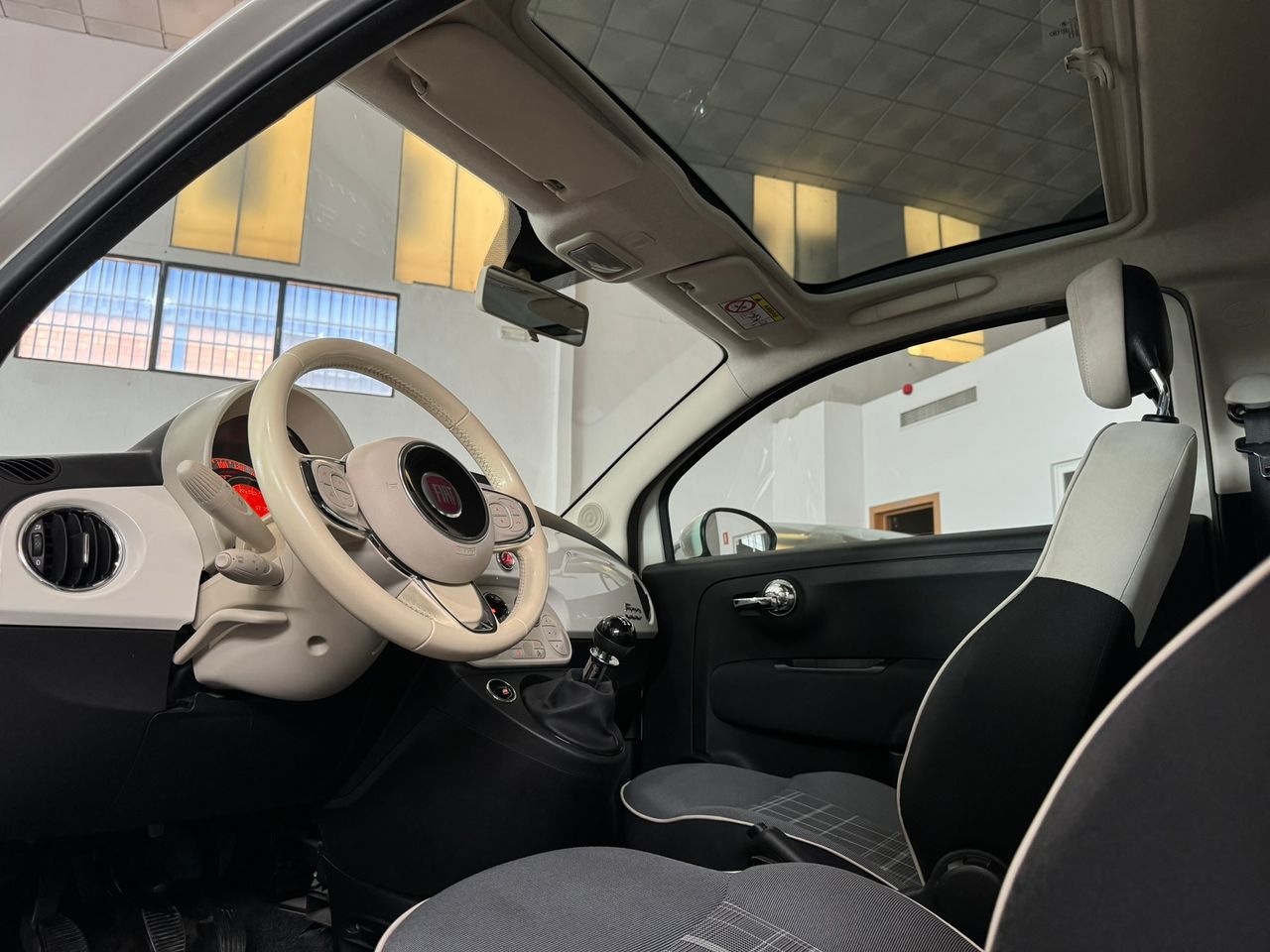 Fiat 500 1.2 LOUNGE  - Foto 2