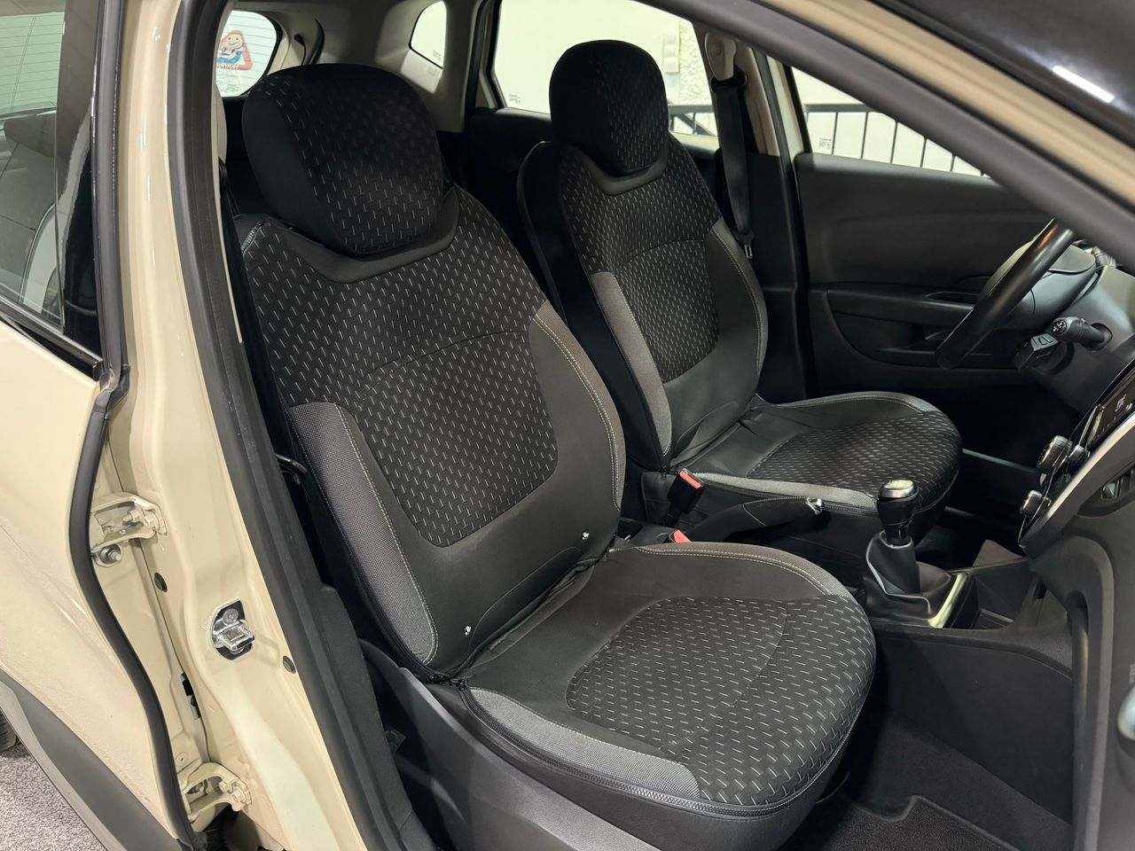 Renault Captur ZEN 1.5 dci  - Foto 2