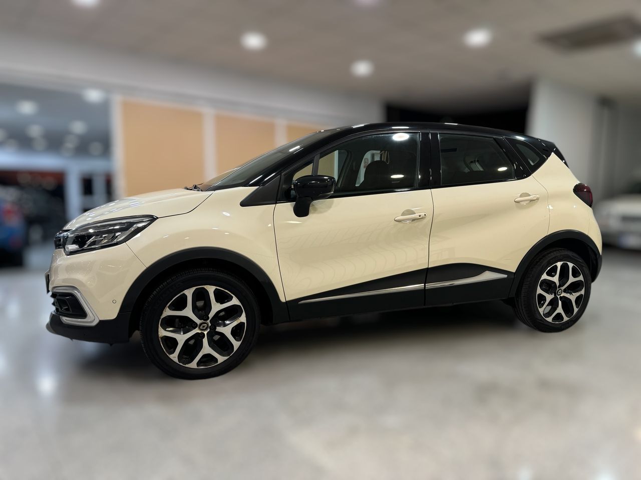 Renault Captur ZEN 1.5 dci  - Foto 2