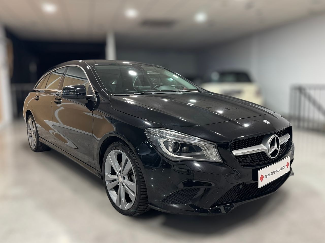 Mercedes Clase CLA CLA 200D SPORT  - Foto 2