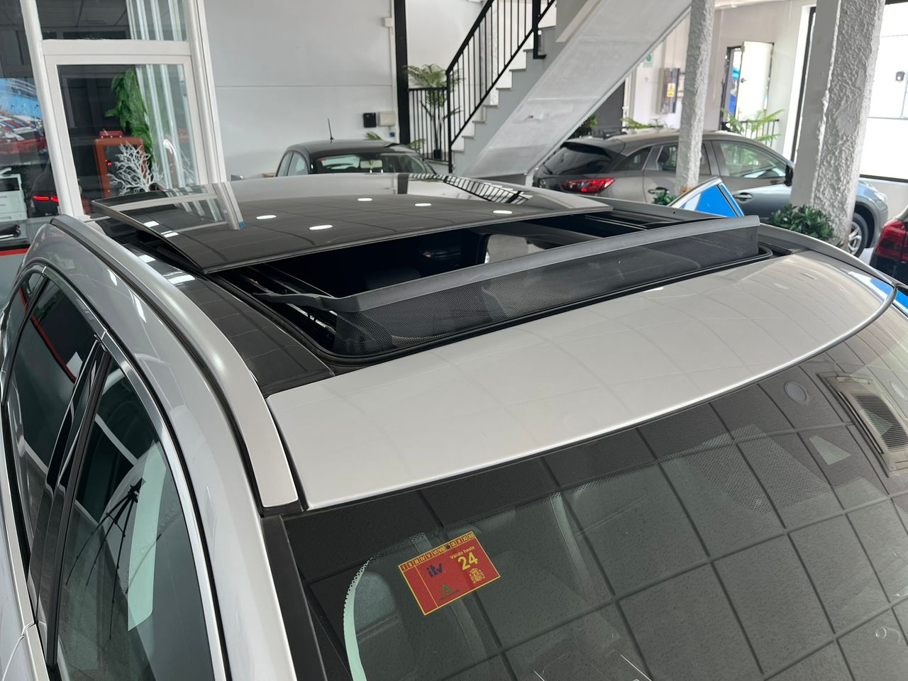 Jaguar F-Pace R SPORT DIESEL 180CV 4X4  - Foto 2