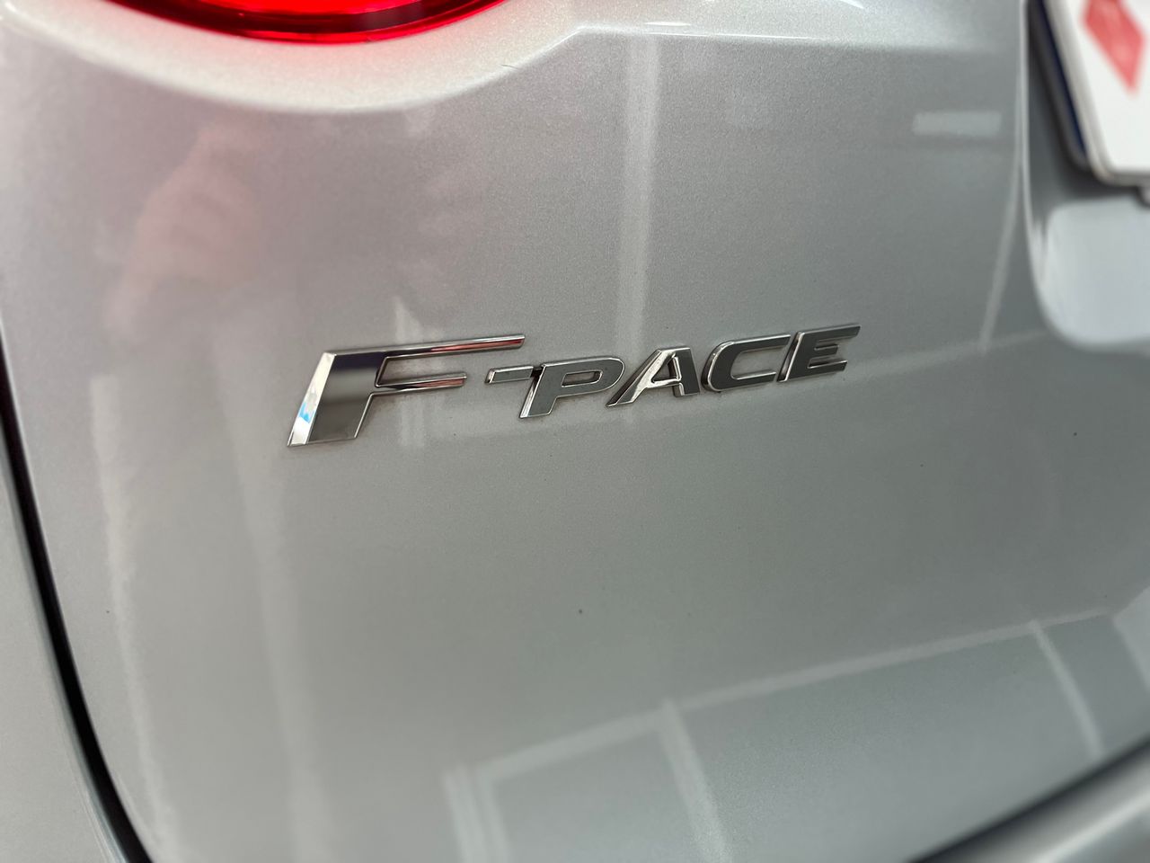 Jaguar F-Pace R SPORT DIESEL 180CV 4X4  - Foto 2