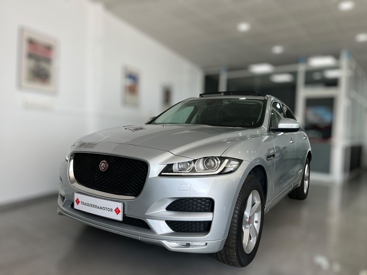 Jaguar F-Pace R SPORT DIESEL 180CV 4X4  - Foto 2