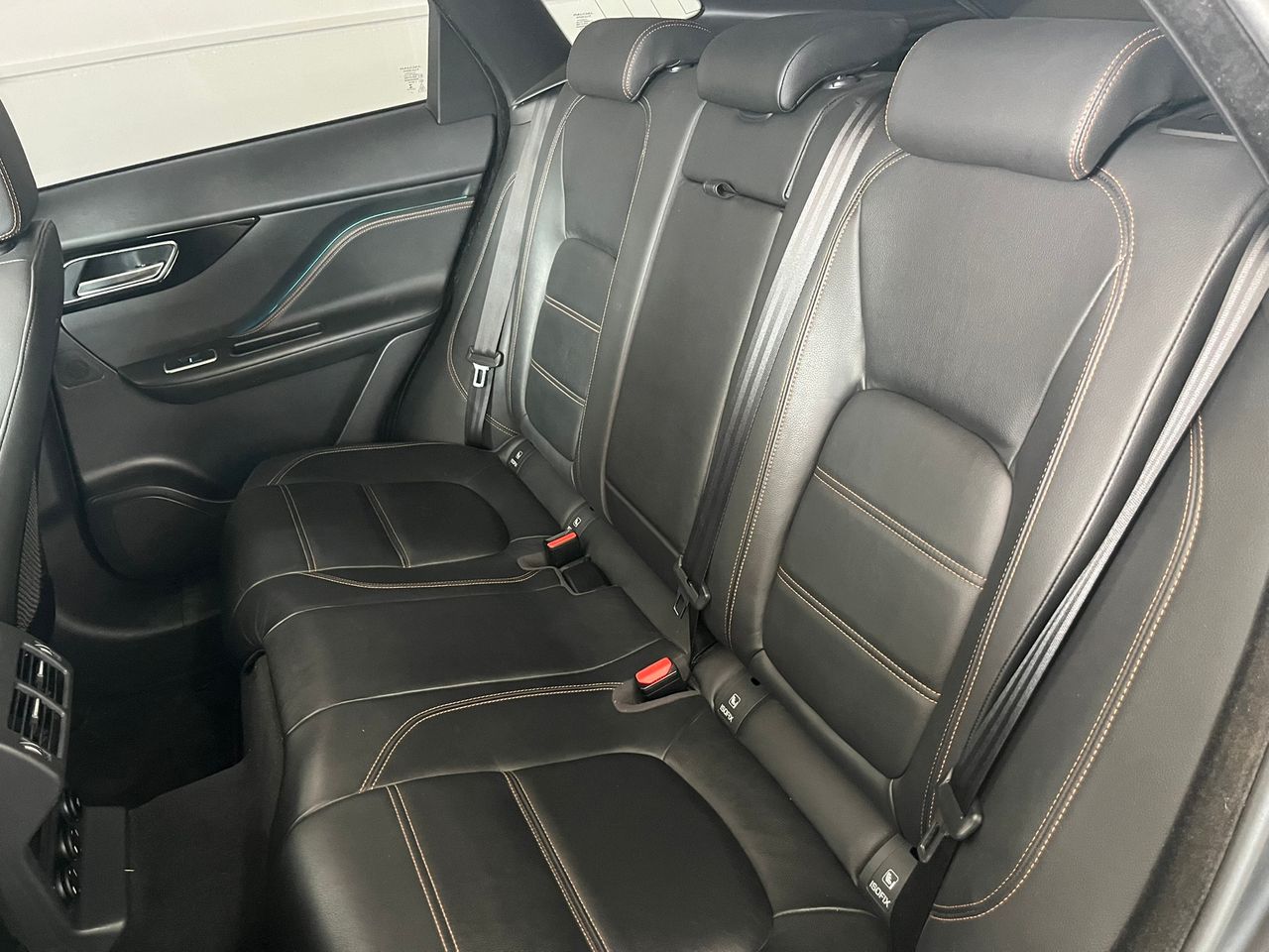 Jaguar F-Pace R SPORT DIESEL 180CV 4X4  - Foto 2