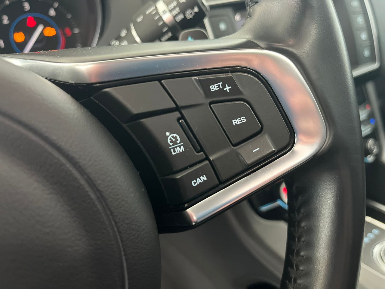 Jaguar F-Pace R SPORT DIESEL 180CV 4X4  - Foto 2