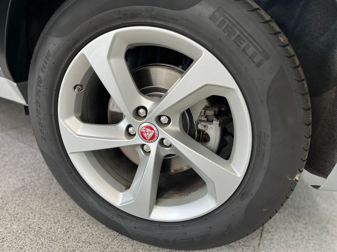 Jaguar F-Pace R SPORT DIESEL 180CV 4X4  - Foto 2