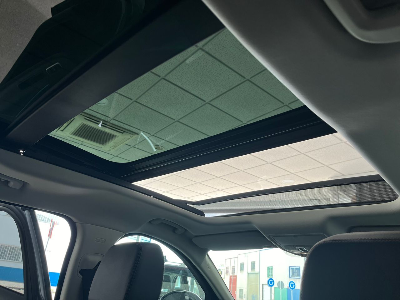 Jaguar F-Pace R SPORT DIESEL 180CV 4X4  - Foto 2