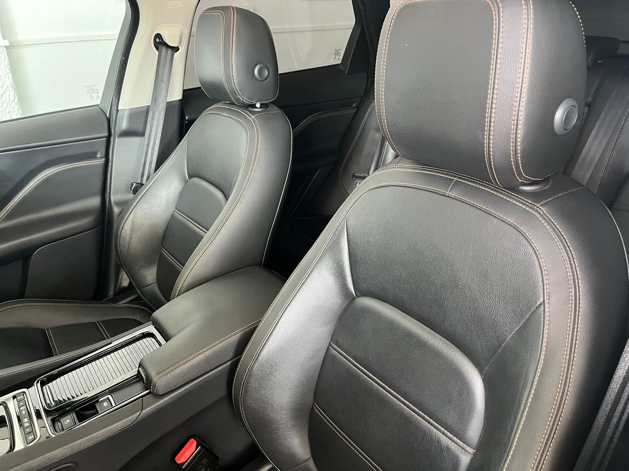 Jaguar F-Pace R SPORT DIESEL 180CV 4X4  - Foto 2