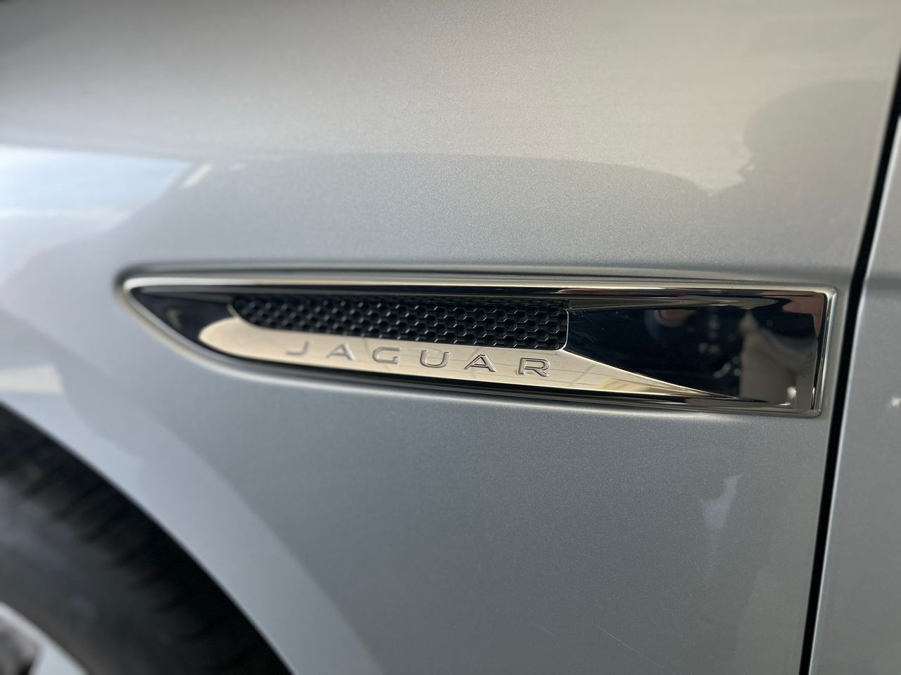 Jaguar F-Pace R SPORT DIESEL 180CV 4X4  - Foto 2