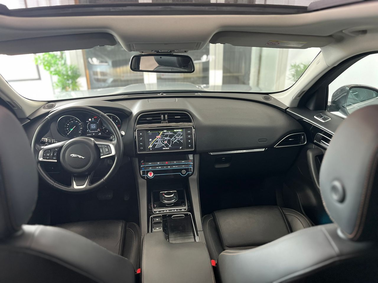 Jaguar F-Pace R SPORT DIESEL 180CV 4X4  - Foto 2