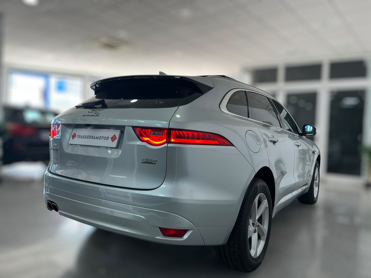 Jaguar F-Pace R SPORT DIESEL 180CV 4X4  - Foto 2