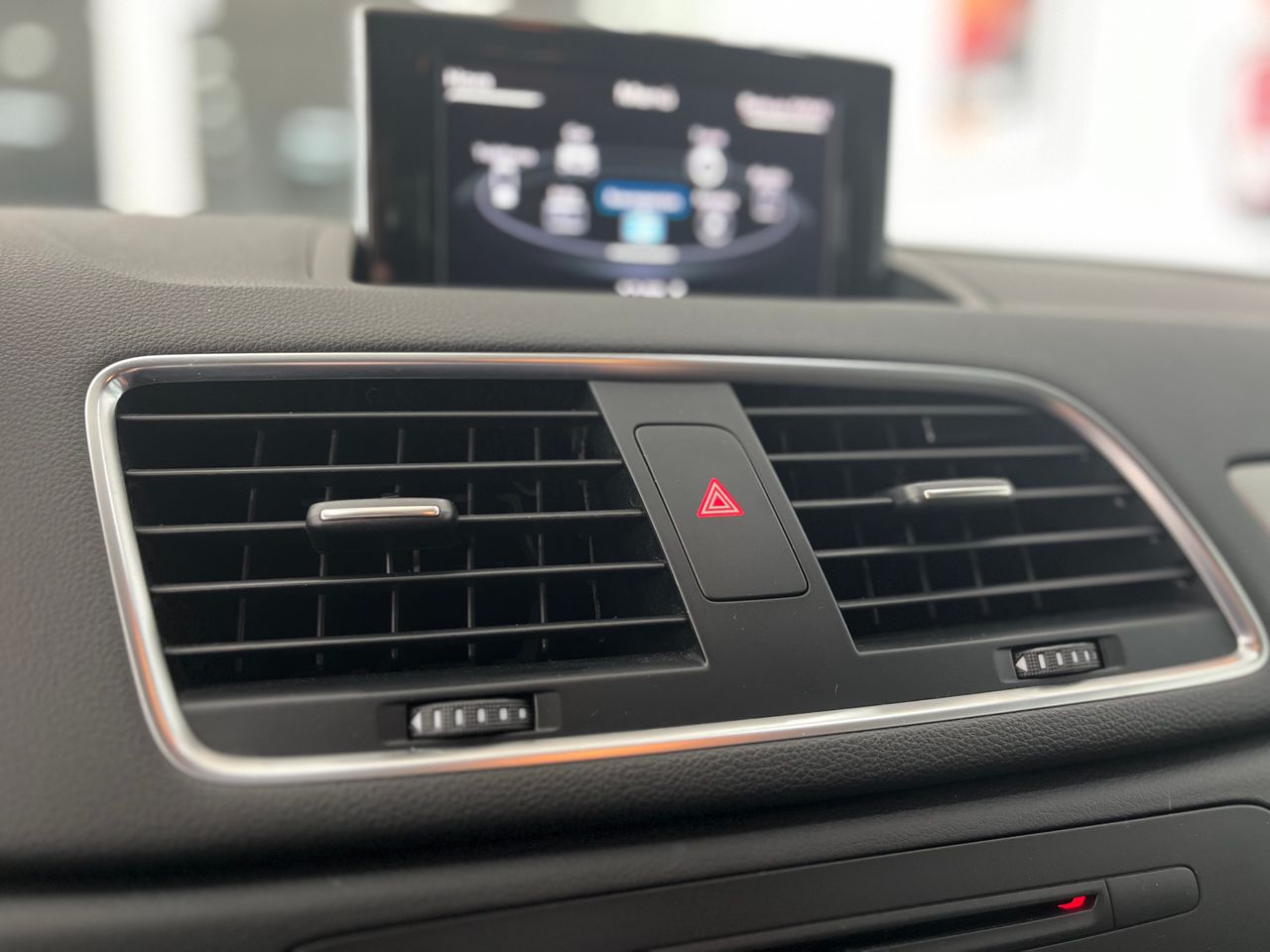 Audi Q3 1.4 TFSI ULTRA  - Foto 2