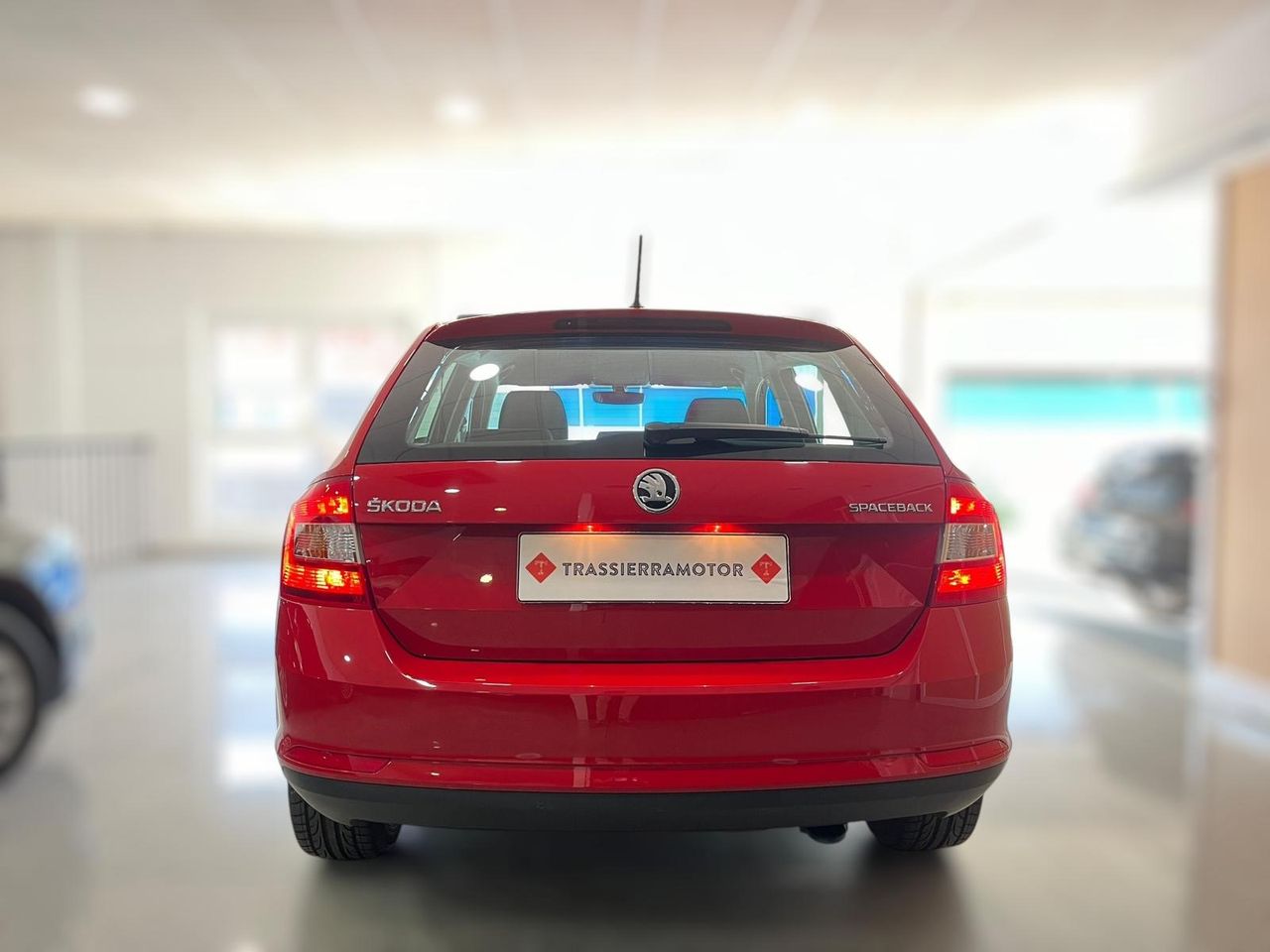 Skoda Rapid 1.6 TDI AMBITION 1.6 TDI - Foto 2