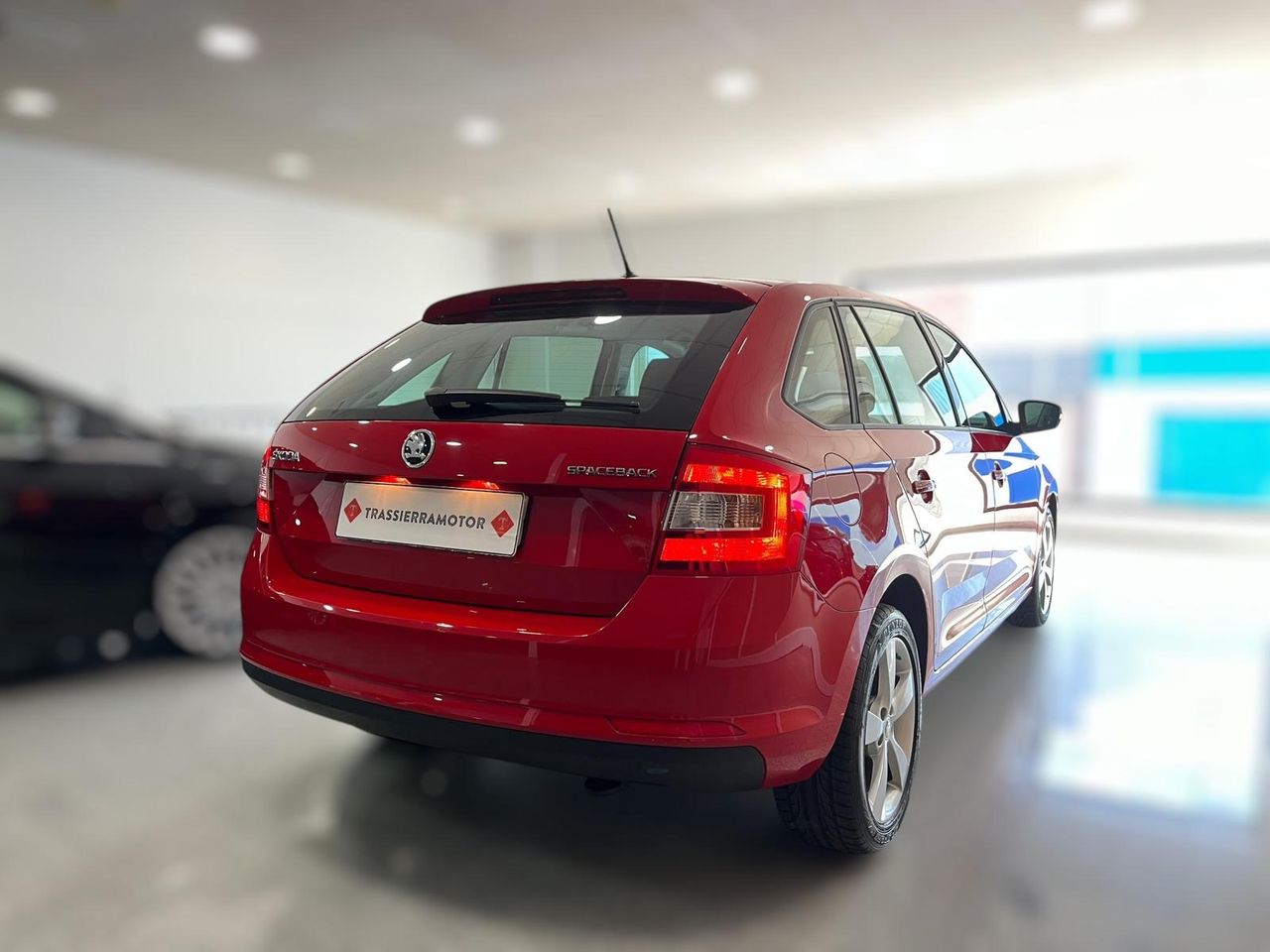 Skoda Rapid 1.6 TDI AMBITION 1.6 TDI - Foto 2