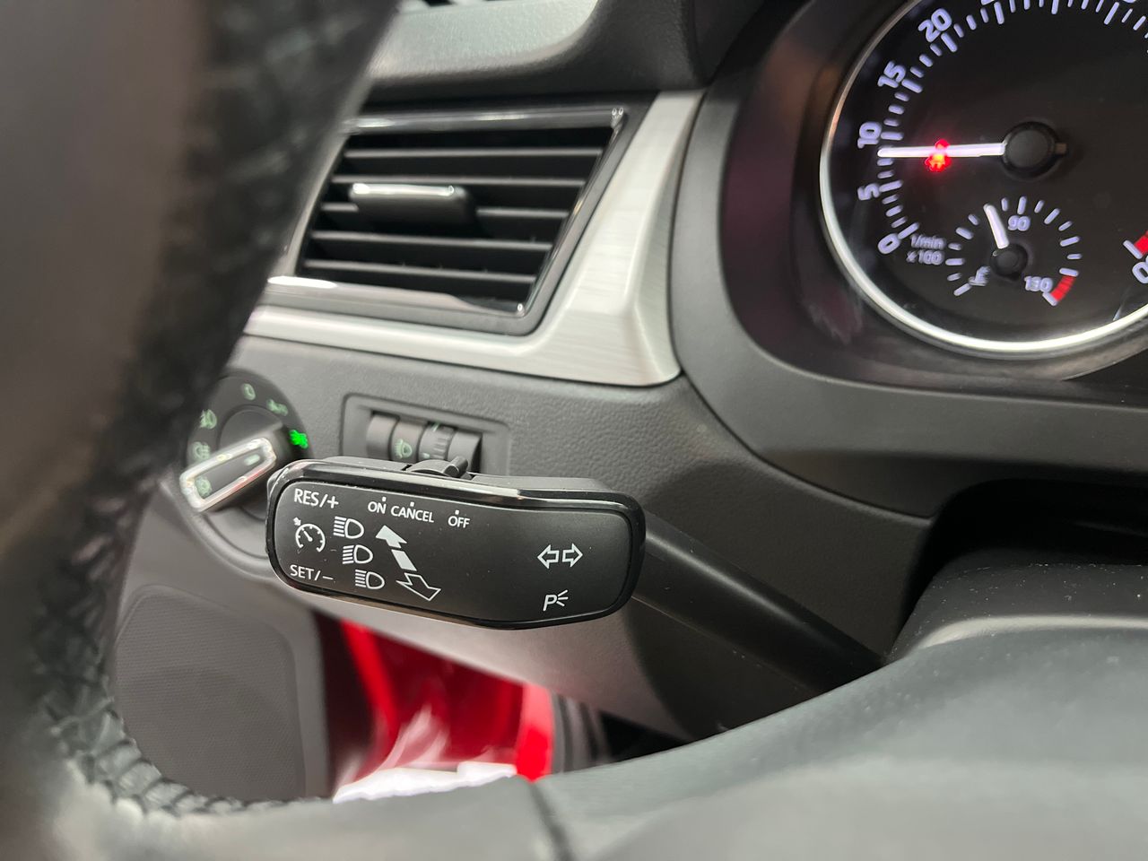 Skoda Rapid 1.6 TDI AMBITION 1.6 TDI - Foto 2