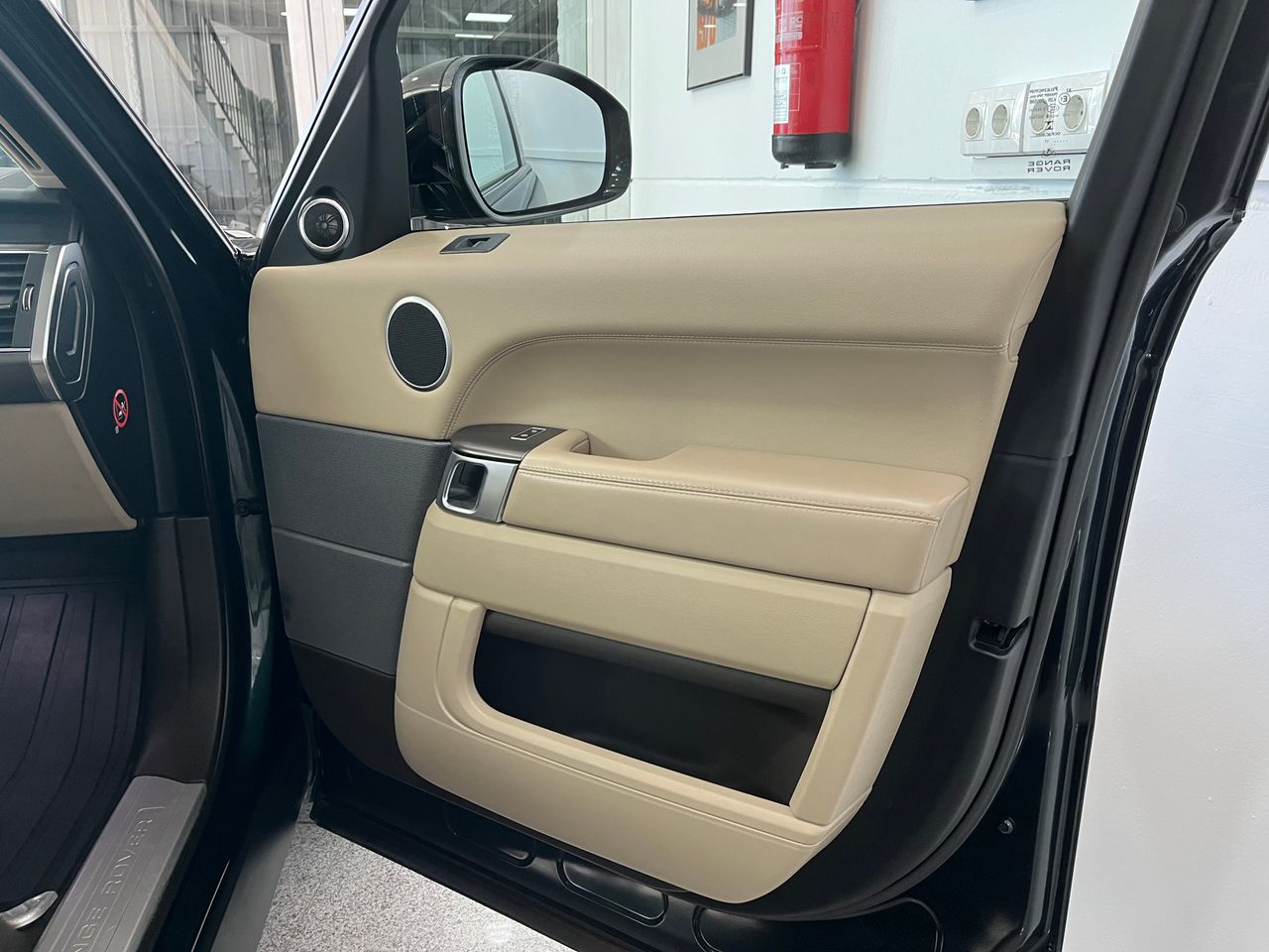 Land-Rover Range Rover Sport 3.0 SDV6 HSE  - Foto 2